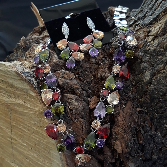 Mesmerizing Multi-Stone Silver Set - Picture 2 of 10